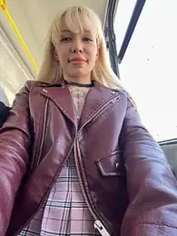 babydolll stripchat stream image