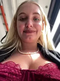 Milkyy_wway stripchat stream image