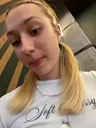 Lia__Love stripchat stream image